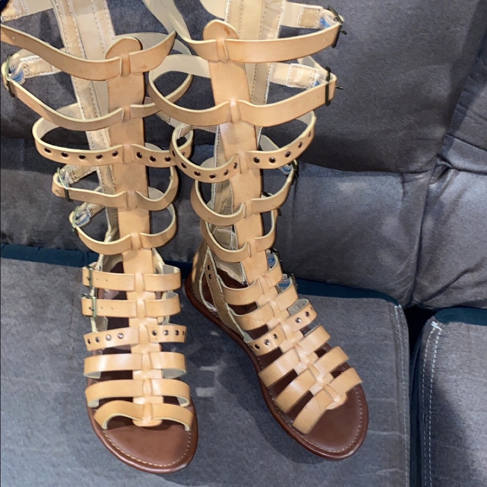 Seven Dials Gladiator Shoes size 6 Brand New